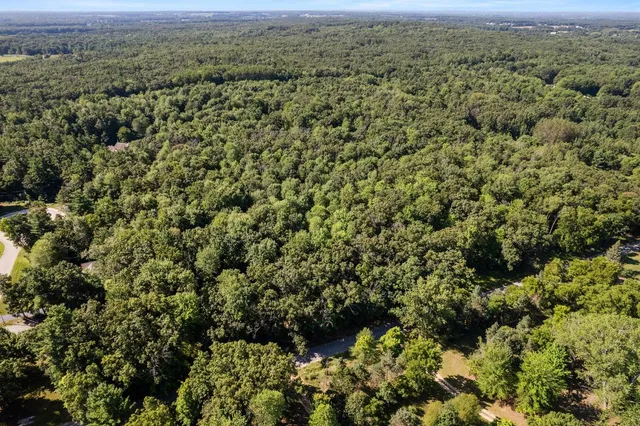 $64,900 | 2 East 98th Street, Howard City, MI 49329