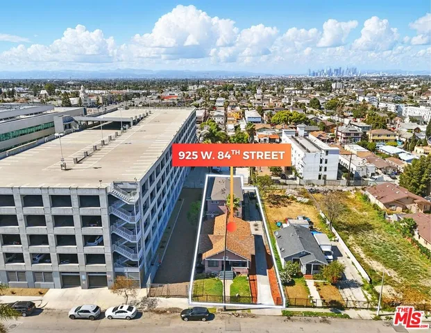 $1,100,000 | 925 West 84th Street, Los Angeles, CA 90044