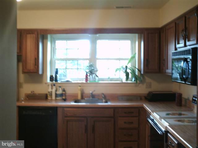 5413 Pond Road Harrisburg, PA 17111 - Photo 4 of 18 Gallery Image 4