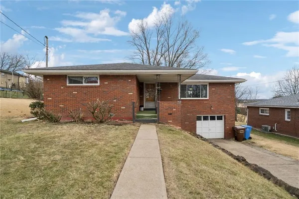 $190,000 | 218 Crescent Drive, Lower Burrell, PA 15068