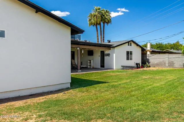 $1,325,000 | 3439 North 45th Place, Phoenix, AZ 85018