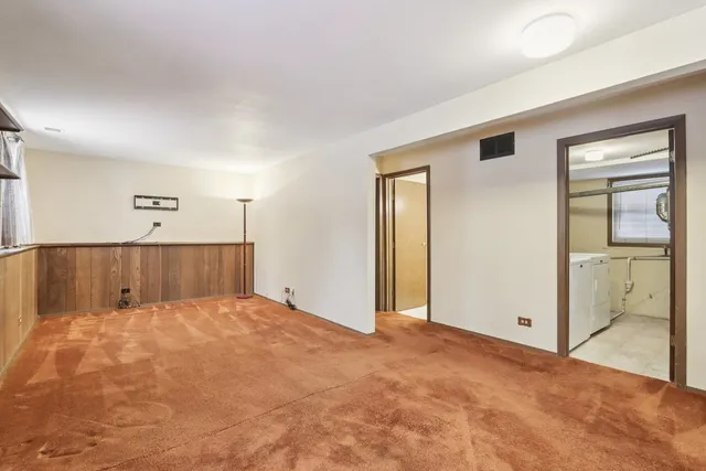 $384,900 | 21 Cumberland Drive, Schaumburg, IL 60193