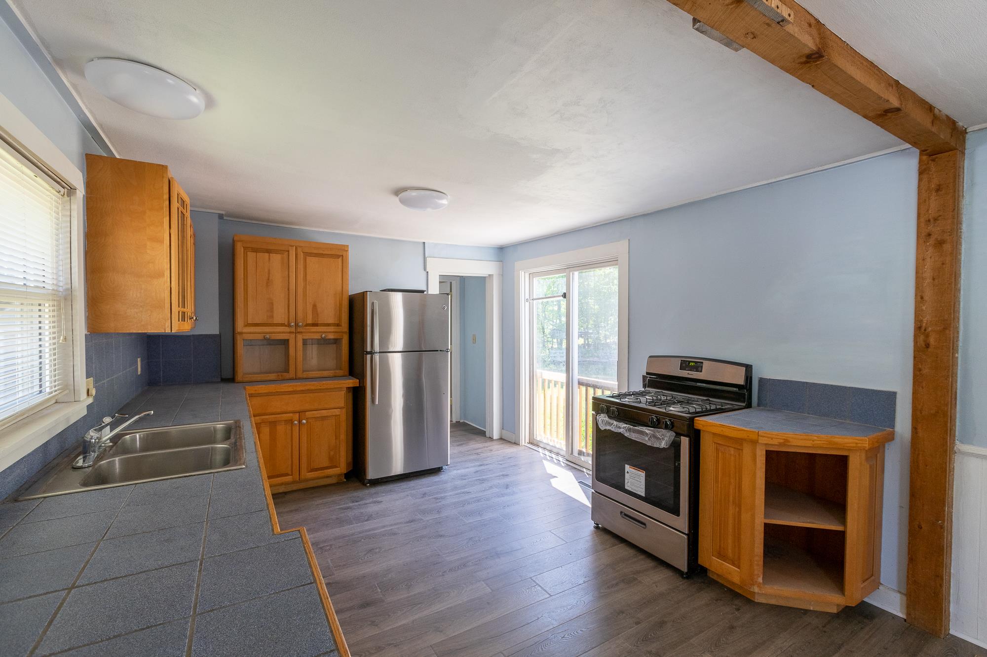 6 Hunter Court Rochester, NH 03867 - Photo 8 of 30