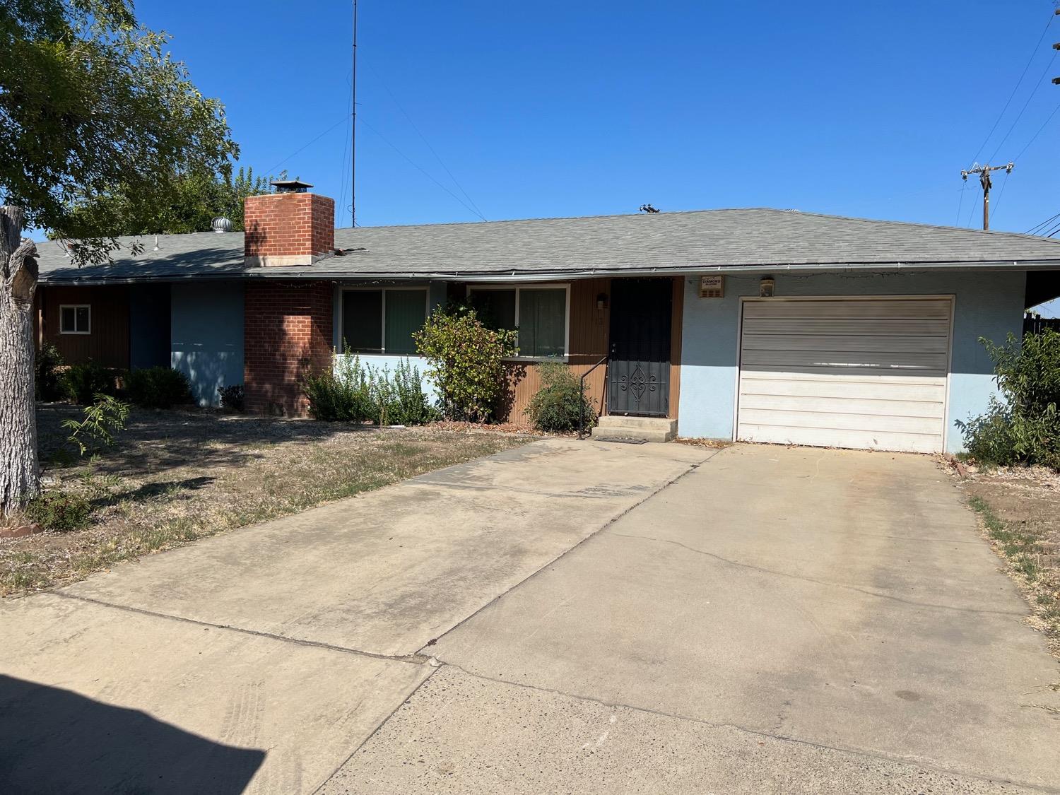 113 Maple Street Madera, CA 93637 - Photo 3 of 22 Gallery Image 3