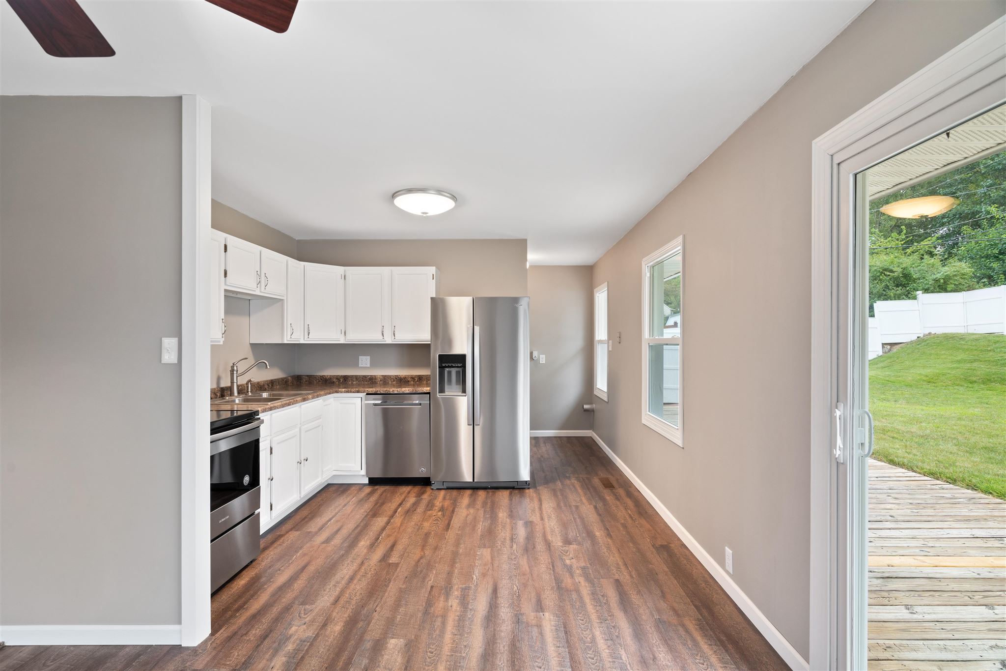 4303 Chadwick Road Evansville, IN 47710 - Photo 7 of 24 Gallery Image 7