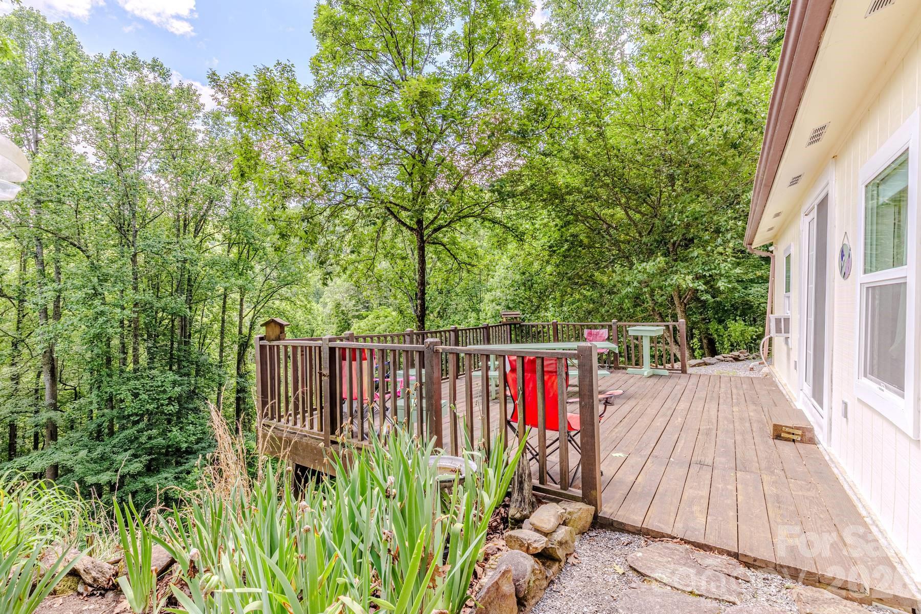 1680 Williamson Road Whittier, NC 28789 - Photo 18 of 34