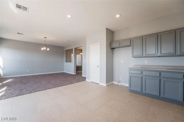 $2,200 | 5555 West Sun Temple Avenue, Las Vegas, NV 89139