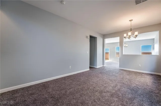 $2,200 | 5555 West Sun Temple Avenue, Las Vegas, NV 89139