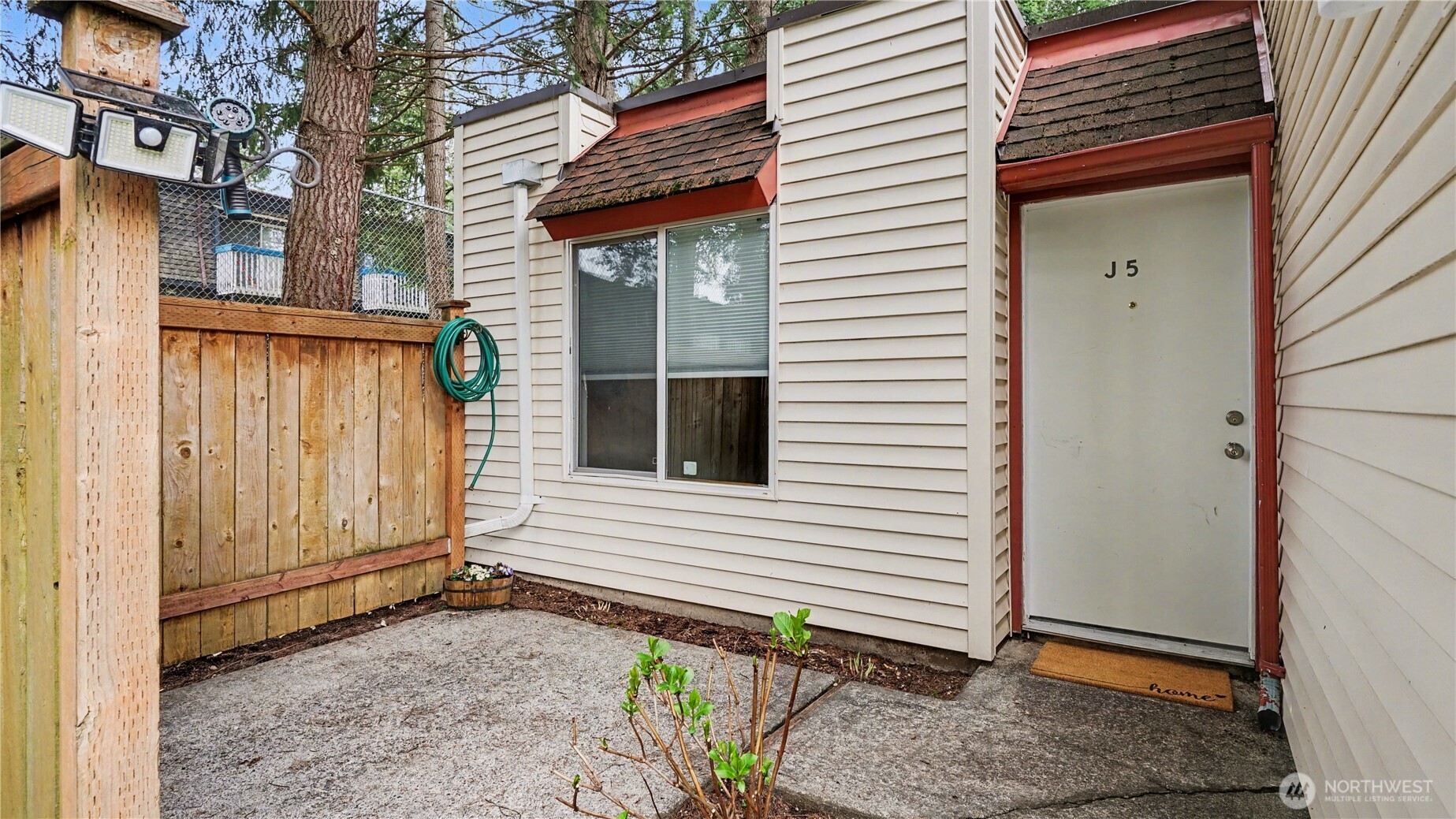 14600 Southeast 176th Street, Unit J5 Renton, WA 98058 - Photo 2 of 27