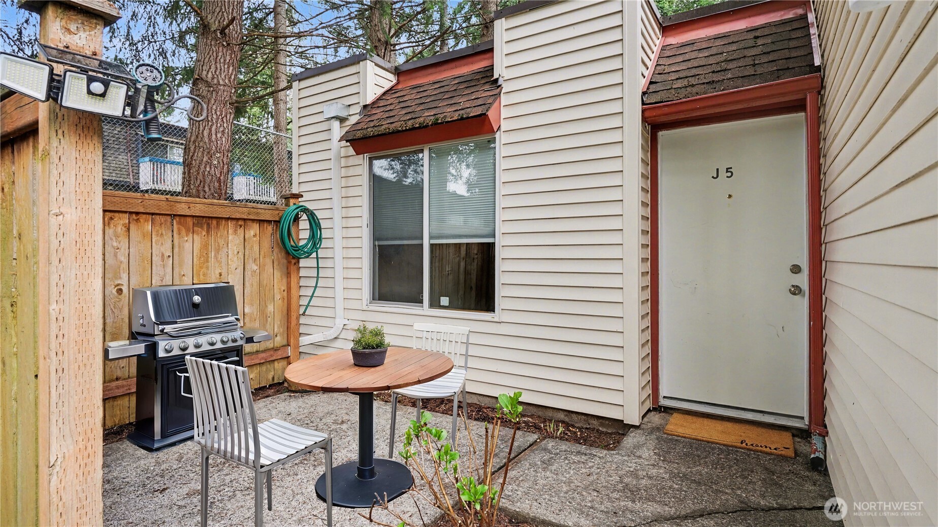 14600 Southeast 176th Street, Unit J5 Renton, WA 98058 - Photo 3 of 27