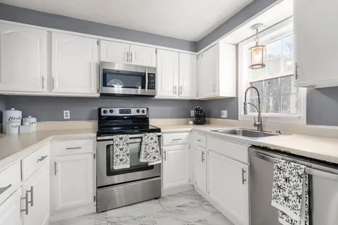 $299,900 | 22 Eagle Drive, Unit 22, Douglas, MA 01516