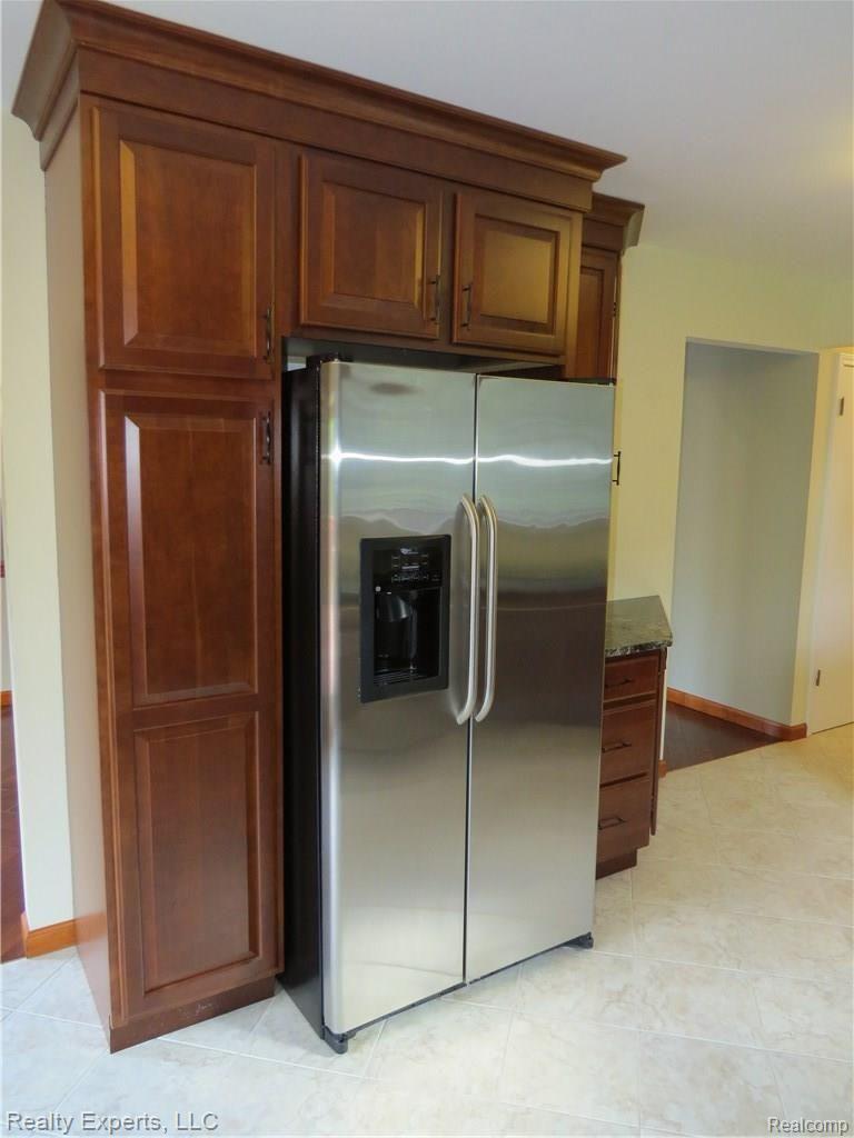 4115 Pingree Road Howell, MI 48843 - Photo 7 of 24 Kitchen 3.JPG