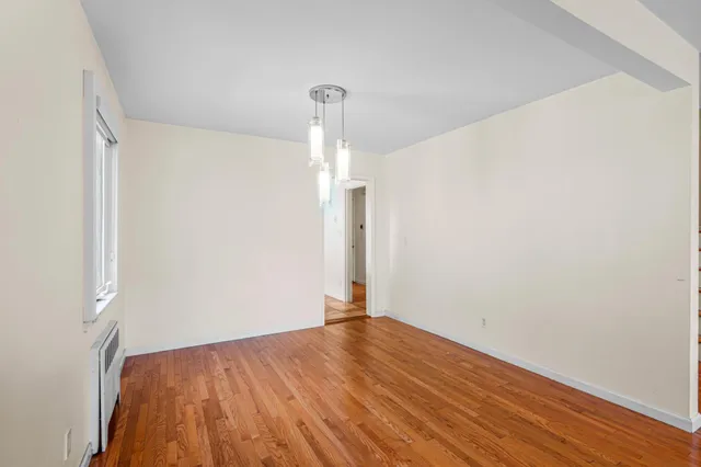 $999,000 | 567 Oxford Road, Cedarhurst, NY 11516