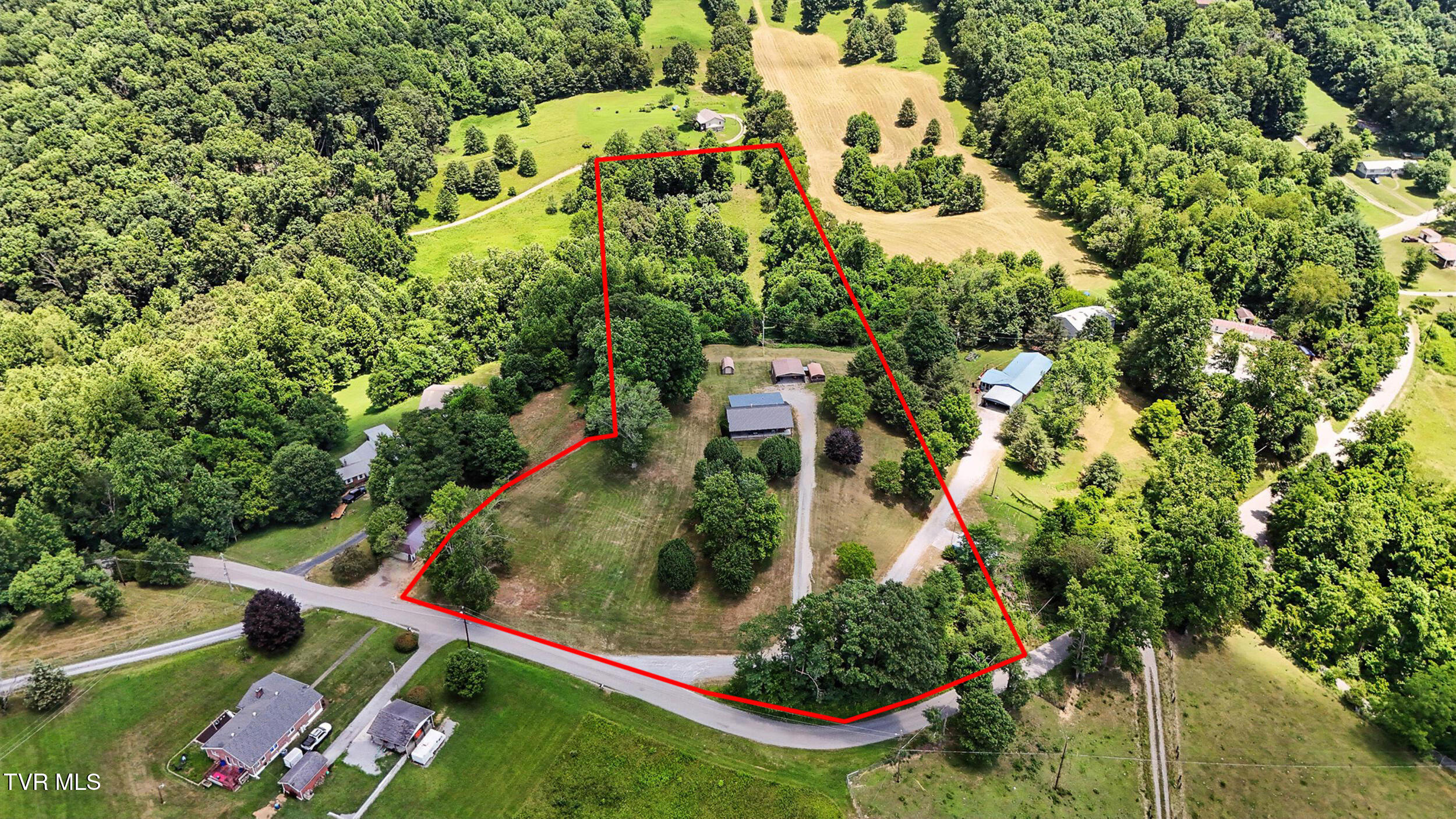 1674 Smyth Chapel Road Pennington Gap, VA 24277 - Photo 7 of 47 IMG_5492