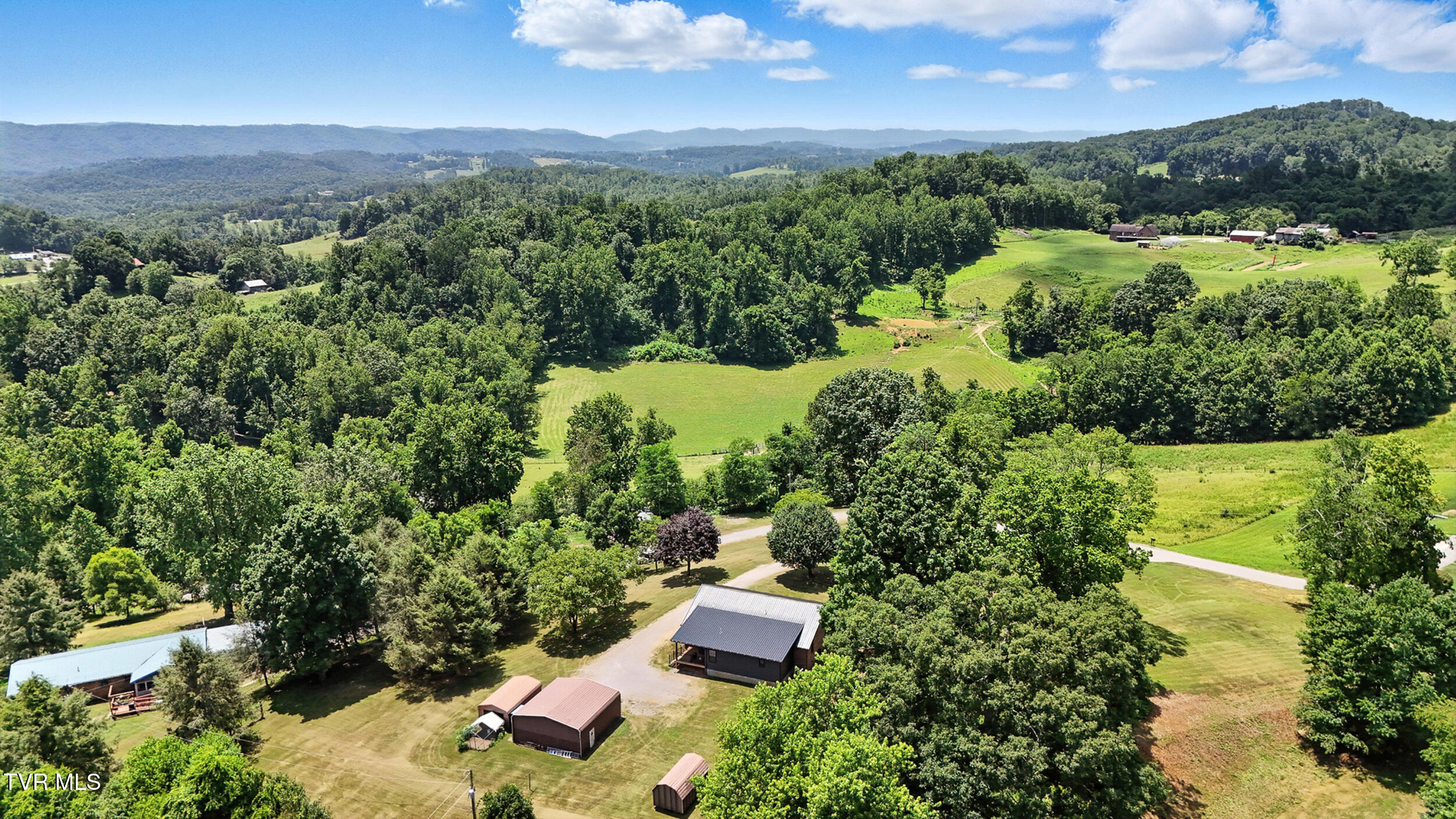 1674 Smyth Chapel Road Pennington Gap, VA 24277 - Photo 8 of 47 IMG_5491