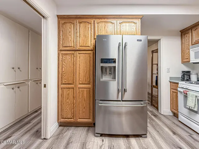 $475,000 | 19337 Oak Plaza Court, Newhall, CA 91321