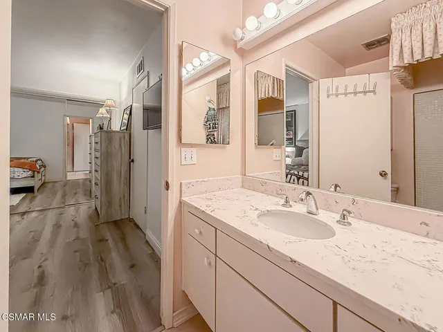 $475,000 | 19337 Oak Plaza Court, Newhall, CA 91321