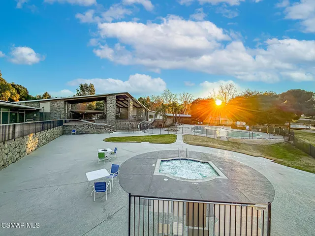 $475,000 | 19337 Oak Plaza Court, Newhall, CA 91321