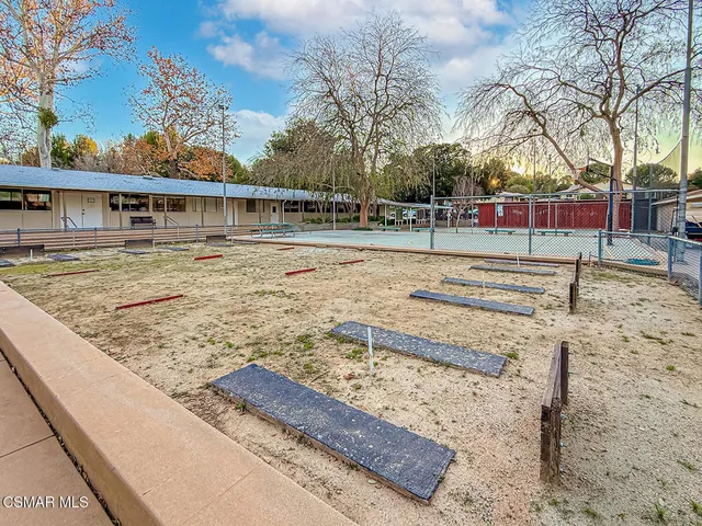 $475,000 | 19337 Oak Plaza Court, Newhall, CA 91321