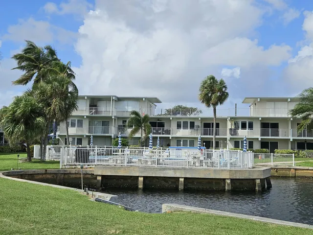 $2,575 | 1445 Southeast 15th Court, Unit 202, Deerfield Beach, FL 33441