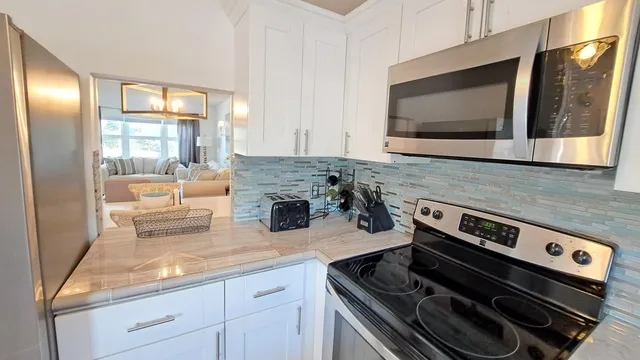 $2,575 | 1445 Southeast 15th Court, Unit 202, Deerfield Beach, FL 33441