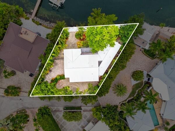 154 Redwing Road Tavernier, FL 33070 - Photo 42 of 53 002_JjIc