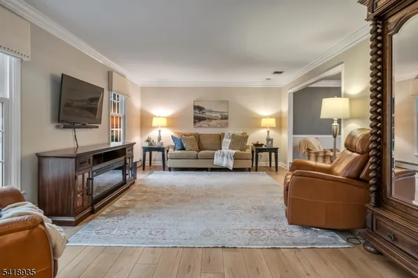 $799,900 | 22 Kevin Drive, Flanders, NJ 07836