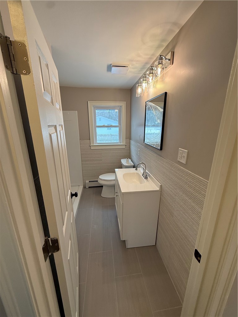 101 Farmland Road Warwick, RI 02889 - Photo 11 of 36