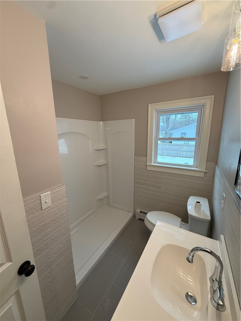 101 Farmland Road Warwick, RI 02889 - Photo 12 of 36