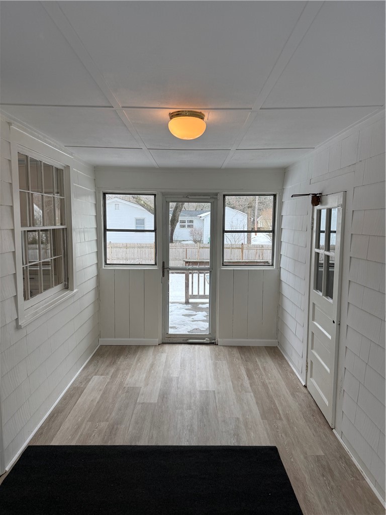101 Farmland Road Warwick, RI 02889 - Photo 32 of 36