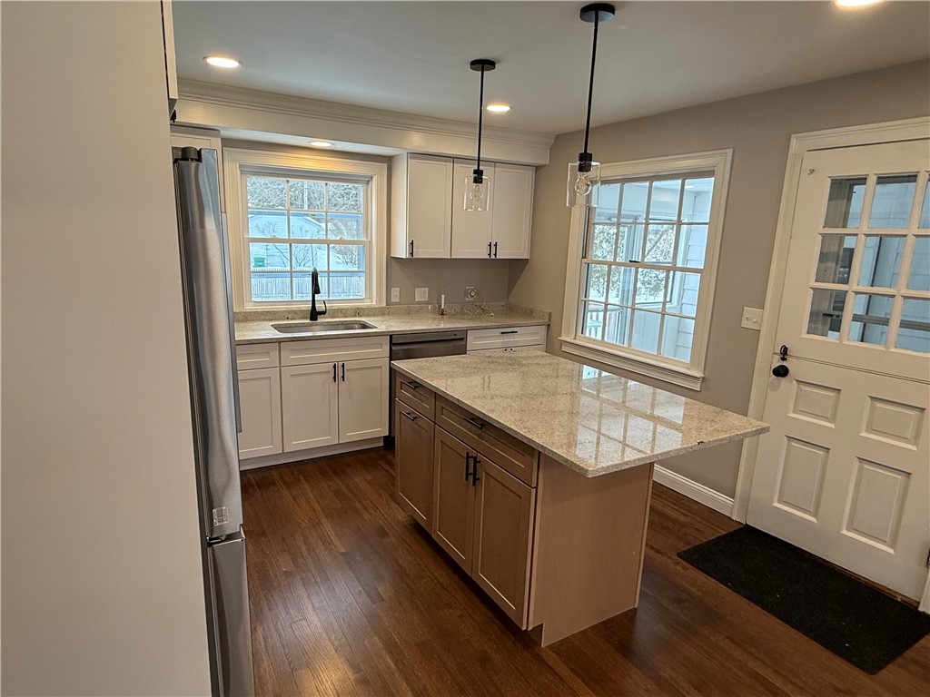 101 Farmland Road Warwick, RI 02889 - Photo 5 of 36