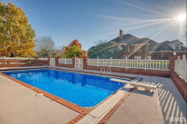 $1,125,000 | 13920 Castle Brook Road, Evansville, IN 47725