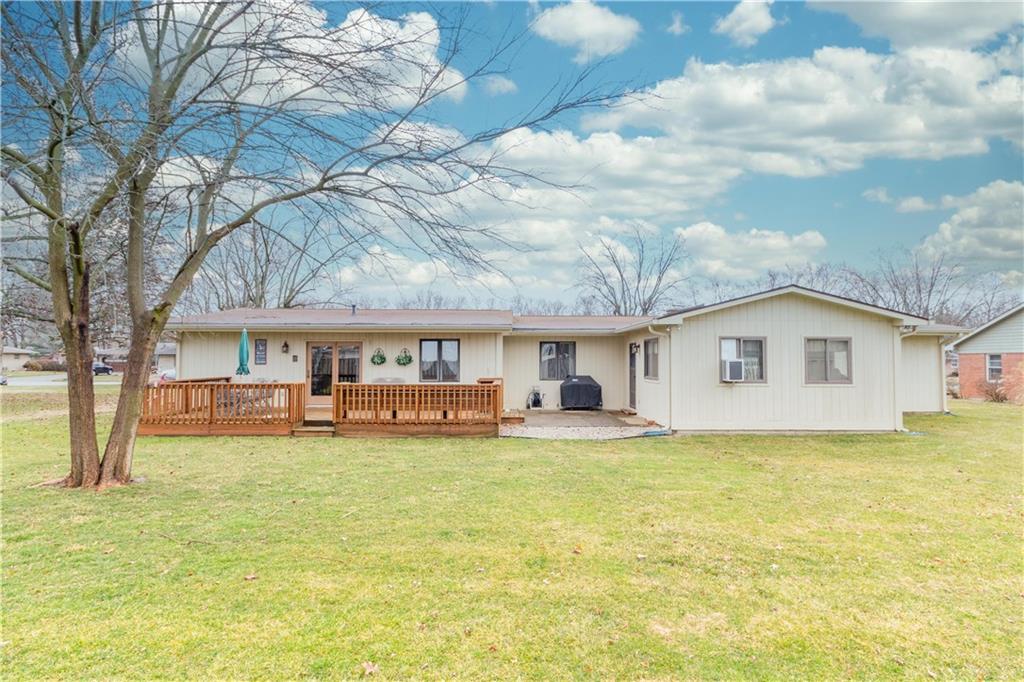 111 Willow Road Greenfield, IN 46140 - Photo 3 of 34 Gallery Image 3