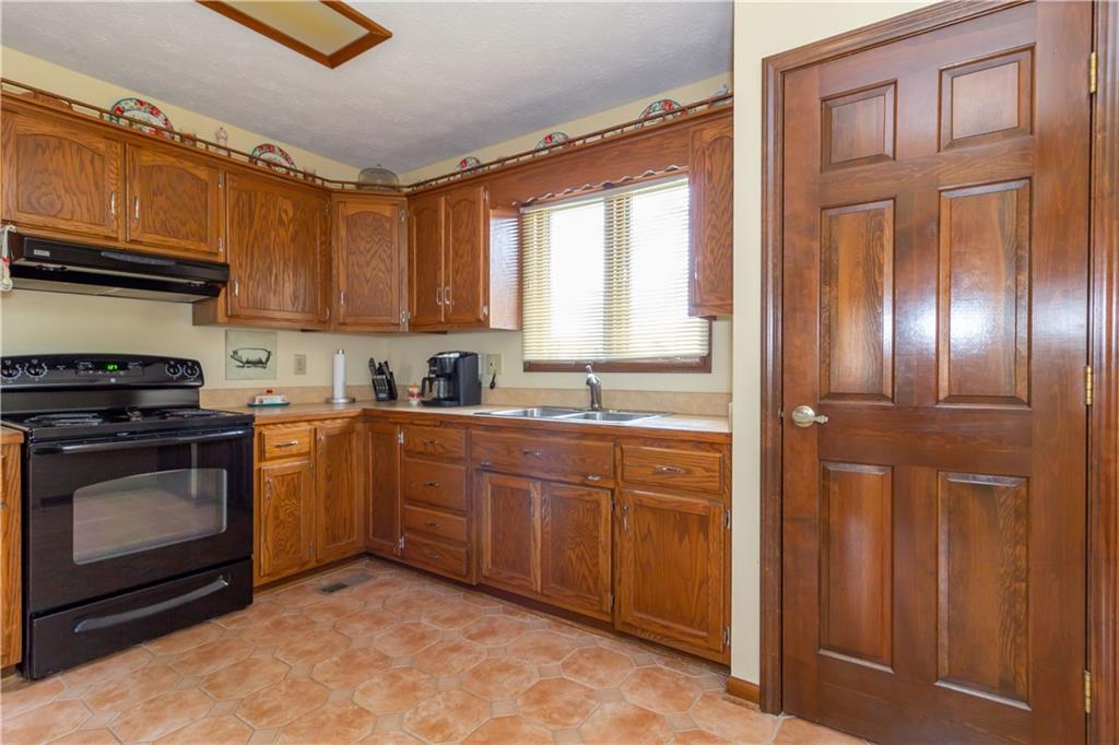 111 Willow Road Greenfield, IN 46140 - Photo 8 of 34 Gallery Image 8