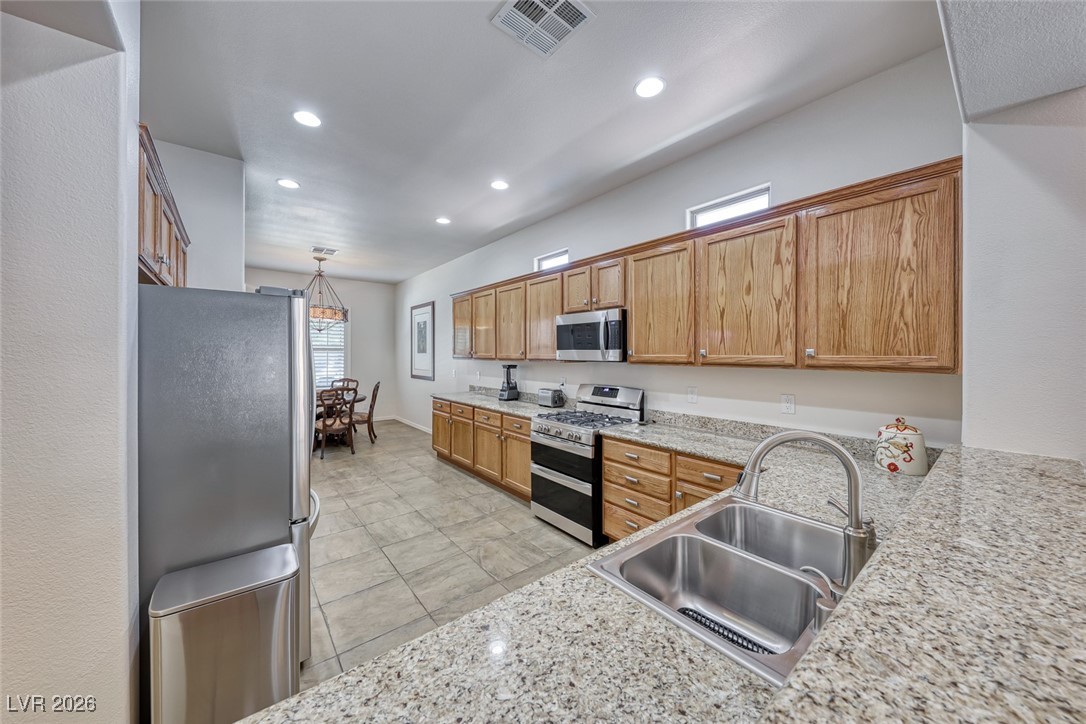 8 Weston Hills Road Henderson, NV 89052 - Photo 6 of 18