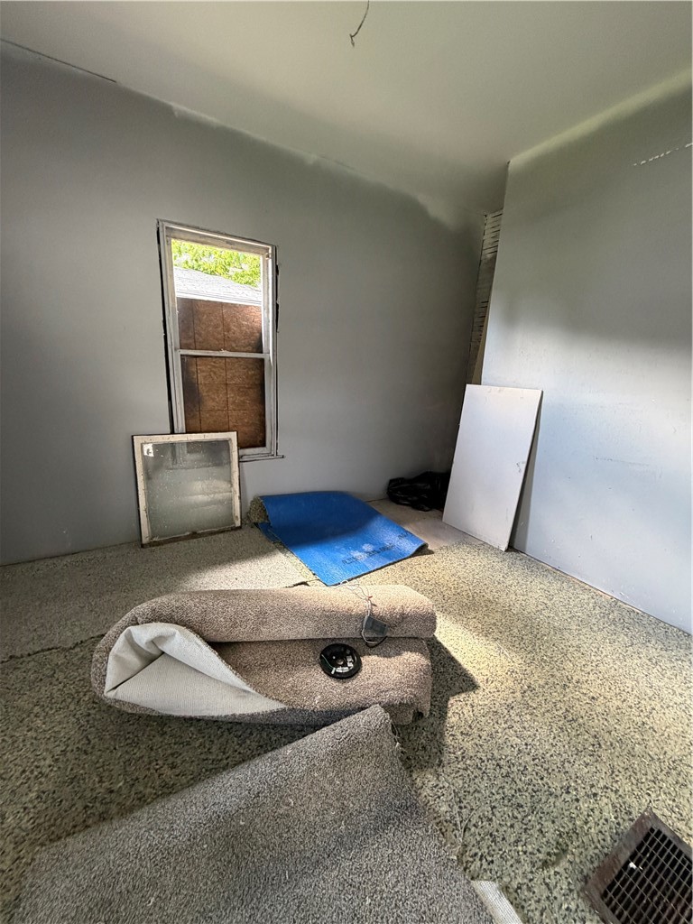 1166 East Walnut Street Decatur, IL 62526 - Photo 6 of 18