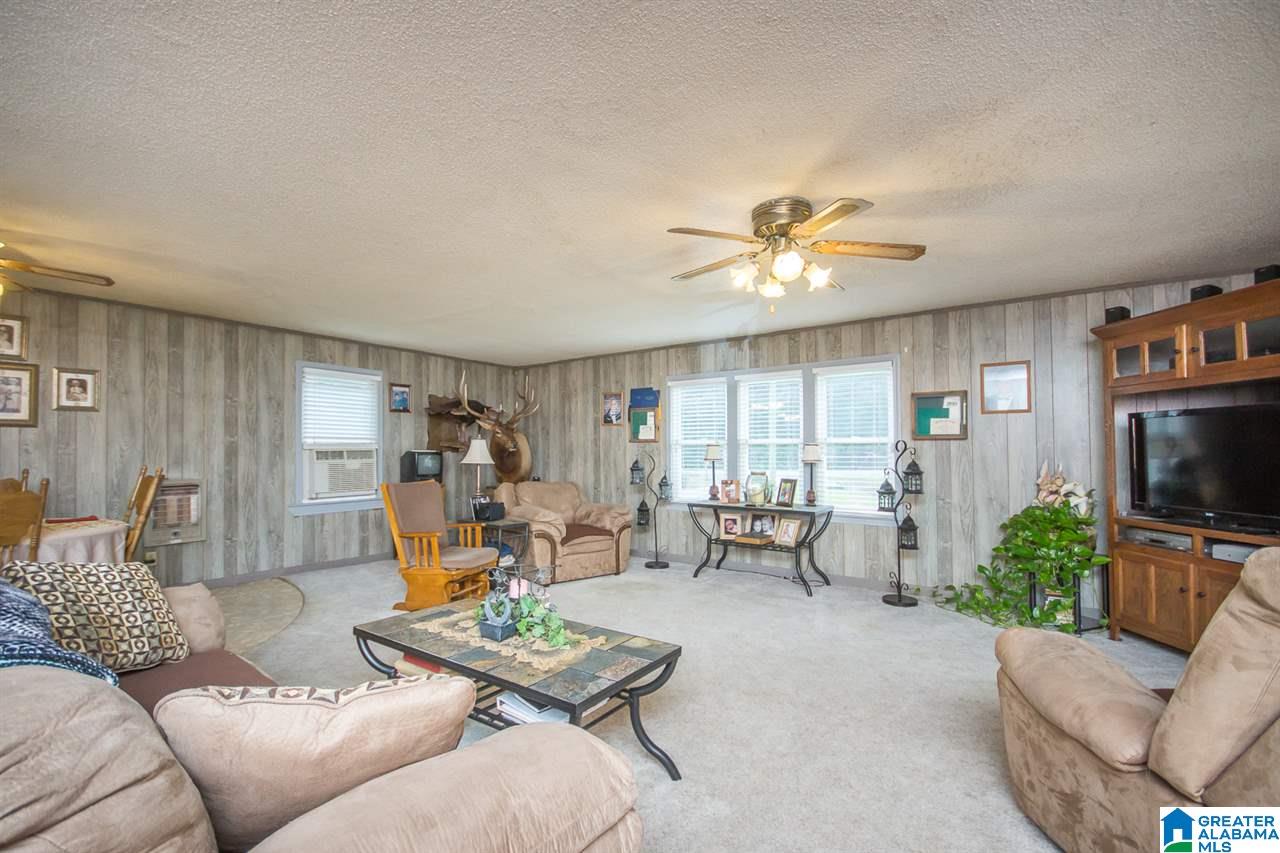 409 Smokey Road Alabaster, AL 35007 - Photo 3 of 22