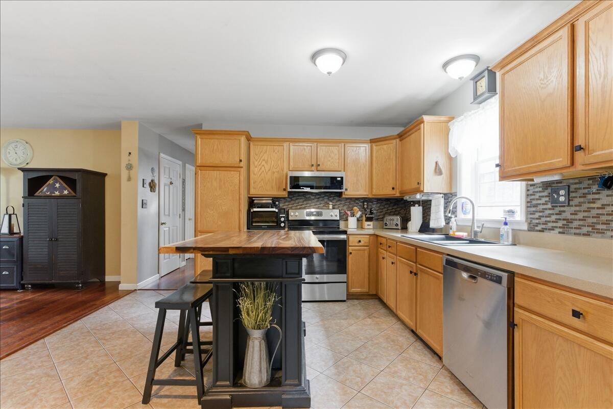 244 Back Street Monmouth, ME 04265 - Photo 51 of 53 23-2_kitchen_g