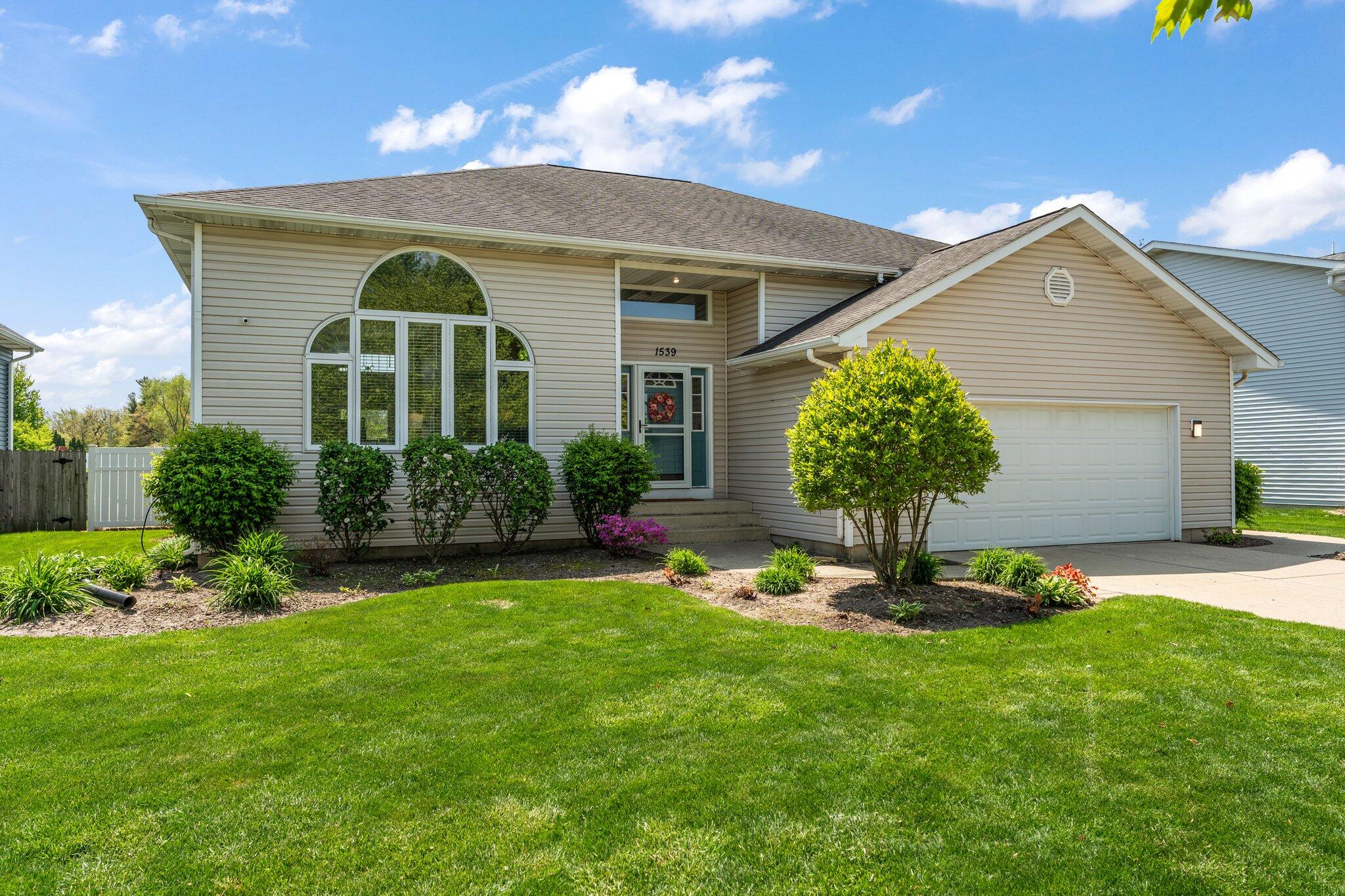 1539 Krame Drive Crown Point, IN 46307 - Photo 32 of 32 2048x1365