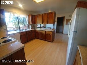 92352 Simonsen Road Astoria, OR 97103 - Photo 5 of 32 Gallery Image 5