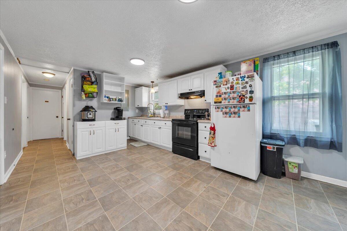 1383 Colonial Road Blue Ridge, VA 24064 - Photo 7 of 17 07-MIB03064