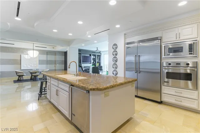 $1,950,000 | 9101 Alta Drive, Unit 505, Las Vegas, NV 89145