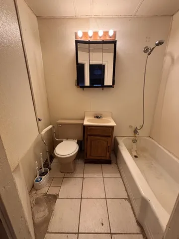 $150,000 | 1001 39th Avenue, Rockford, IL 61109