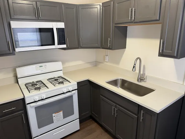 $150,000 | 1001 39th Avenue, Rockford, IL 61109