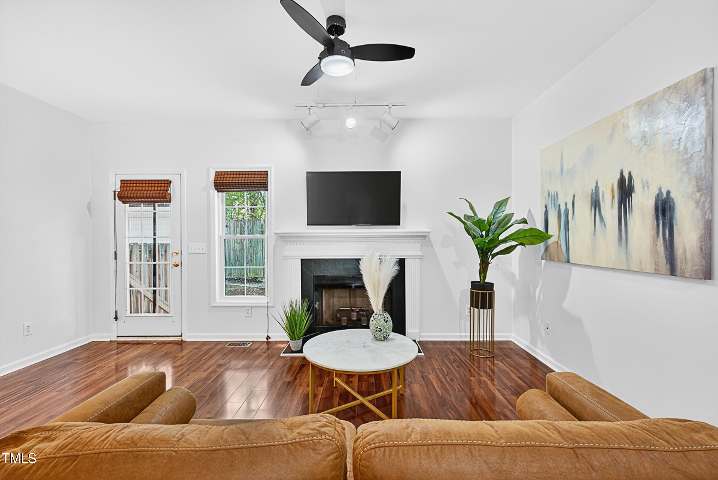 2527 Trout Stream Drive Raleigh, NC 27604 - Photo 7 of 28 8_012_dsc04270