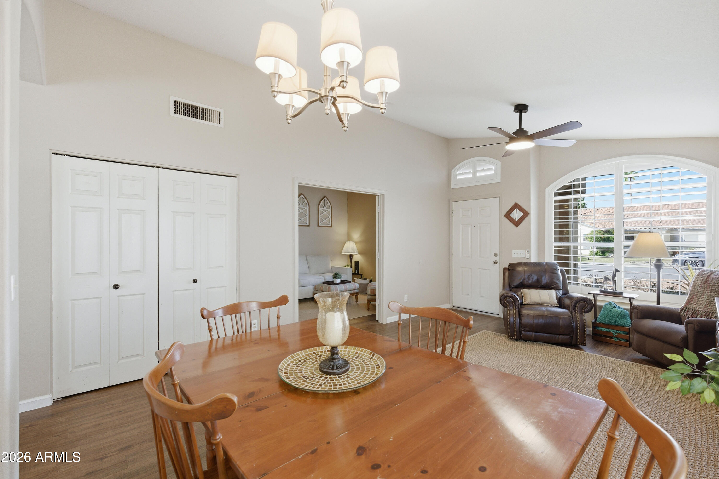 625 West Sagebrush Street Gilbert, AZ 85233 - Photo 12 of 52 2d