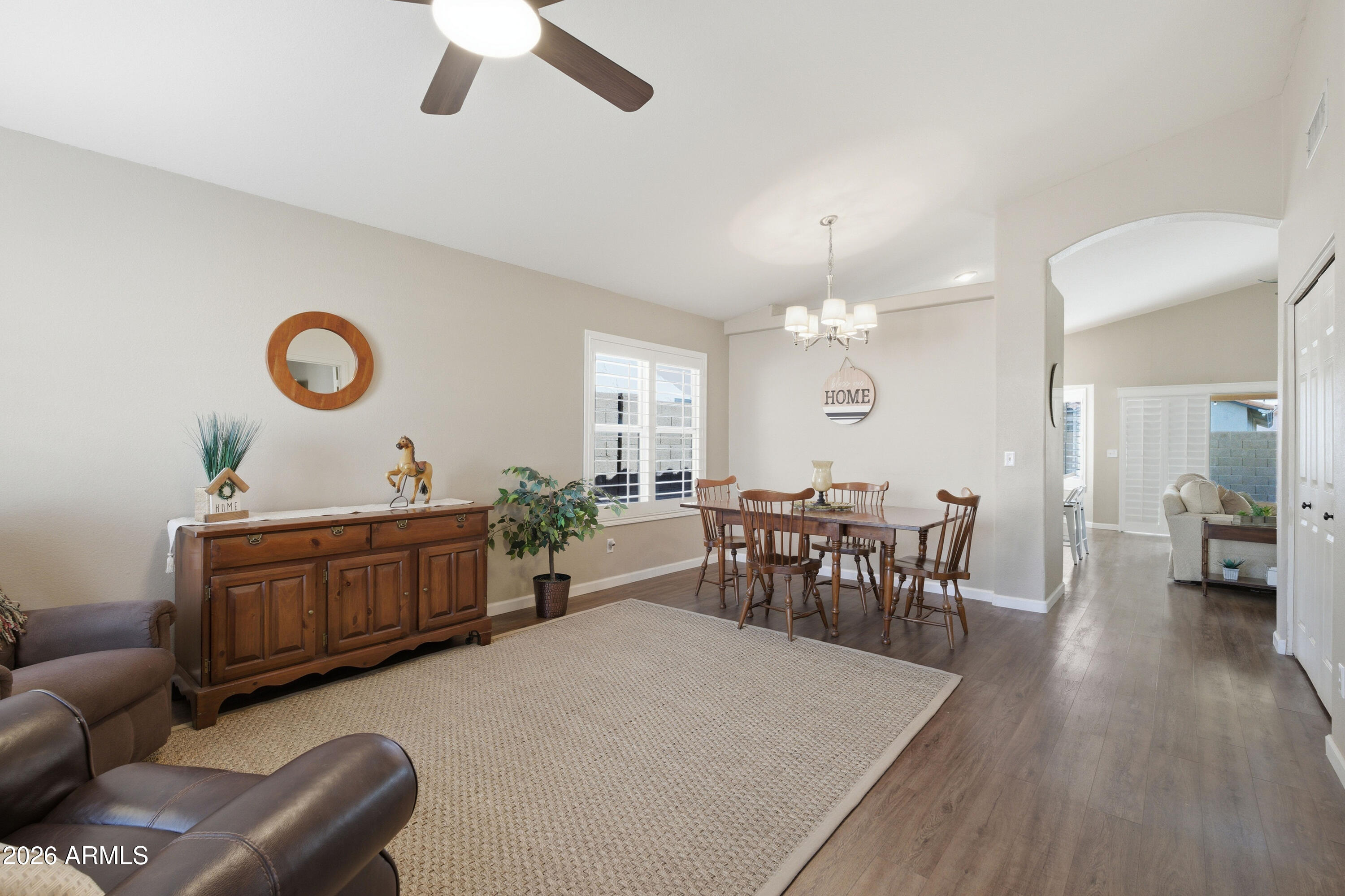 625 West Sagebrush Street Gilbert, AZ 85233 - Photo 2 of 52 2a living room