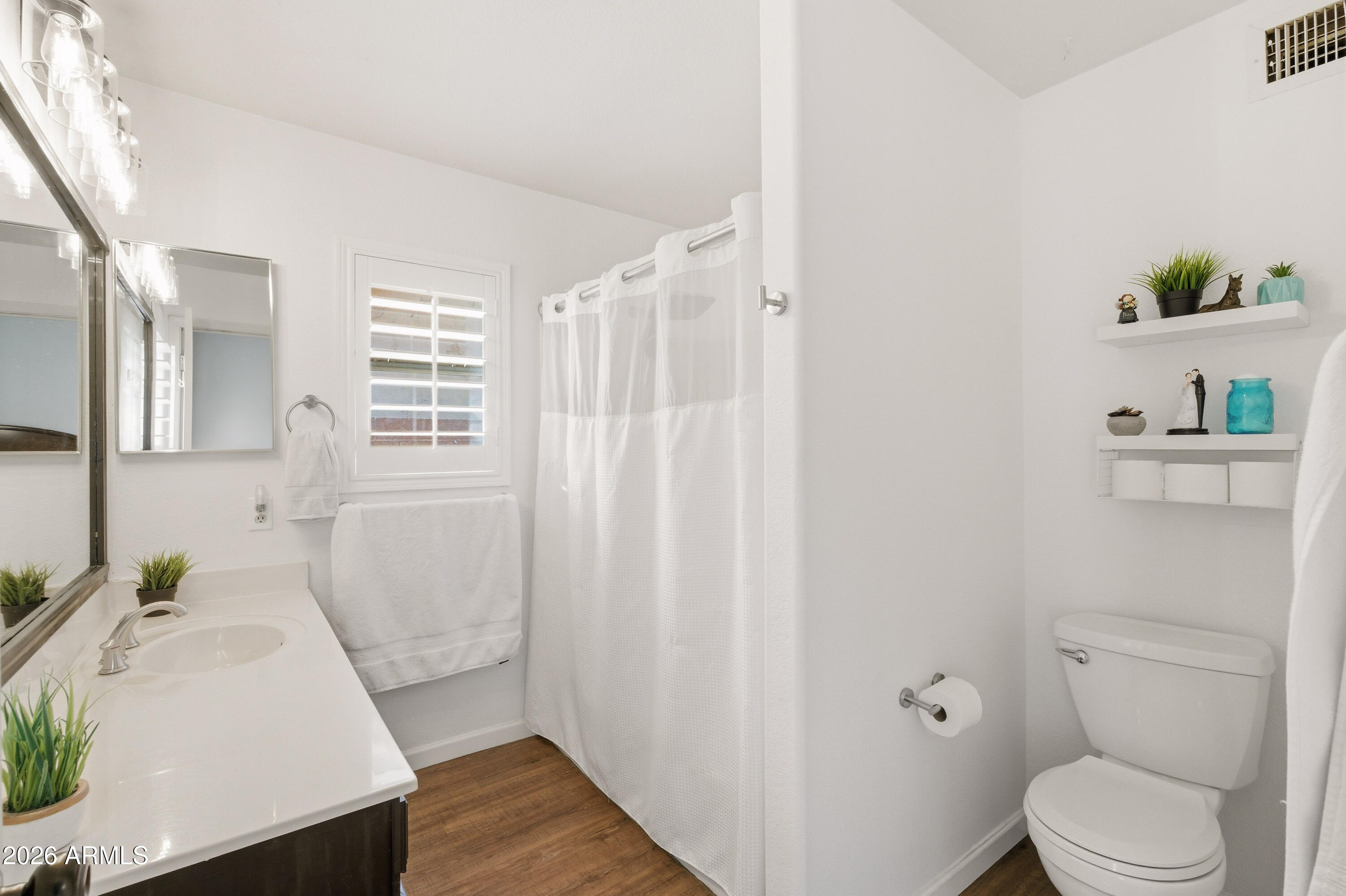 625 West Sagebrush Street Gilbert, AZ 85233 - Photo 28 of 52 4e primary bathroom