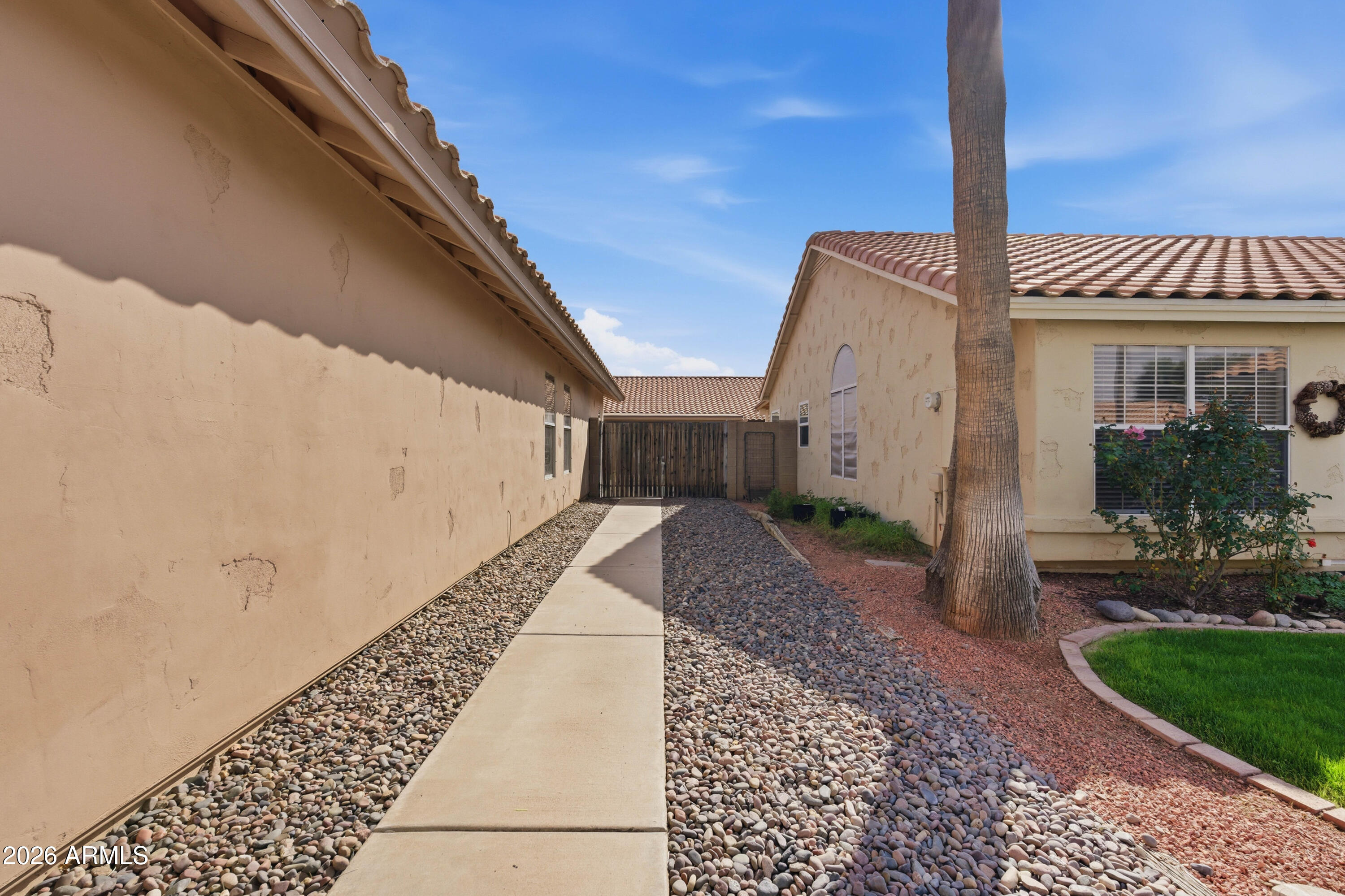 625 West Sagebrush Street Gilbert, AZ 85233 - Photo 8 of 52 1d