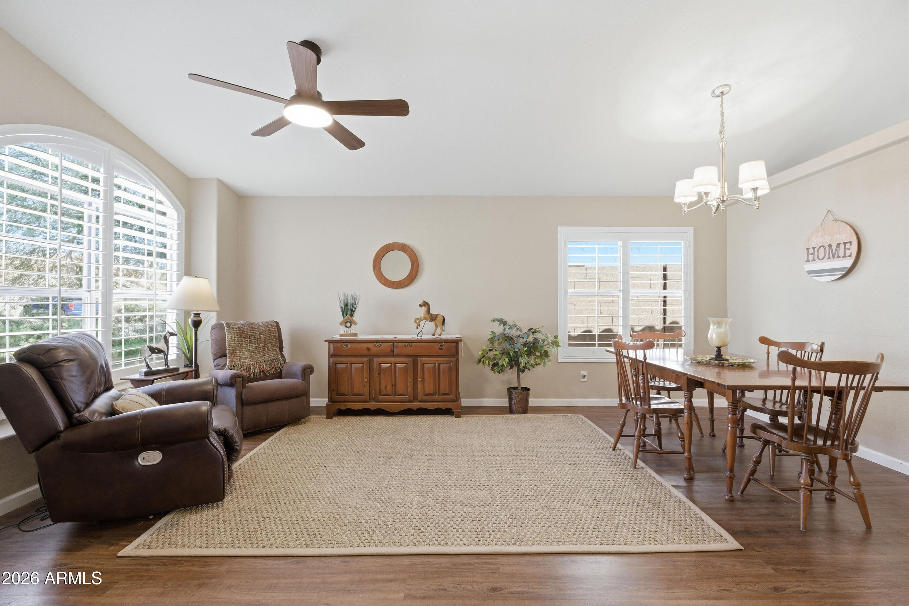 625 West Sagebrush Street Gilbert, AZ 85233 - Photo 10 of 52 2b